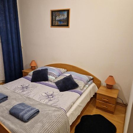 Zajazd Lesny Tuszyn Exteriér fotografie