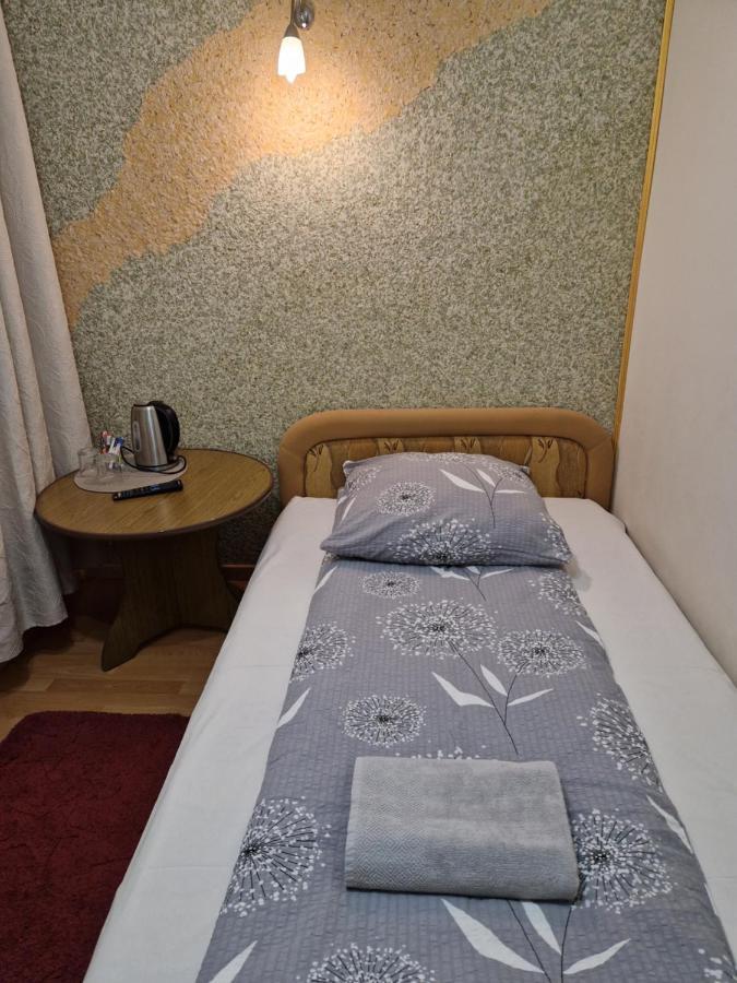 Zajazd Lesny Tuszyn Exteriér fotografie