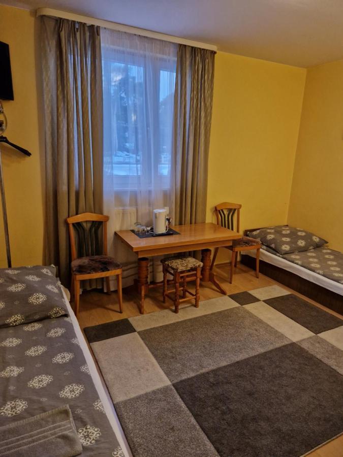 Zajazd Lesny Tuszyn Exteriér fotografie