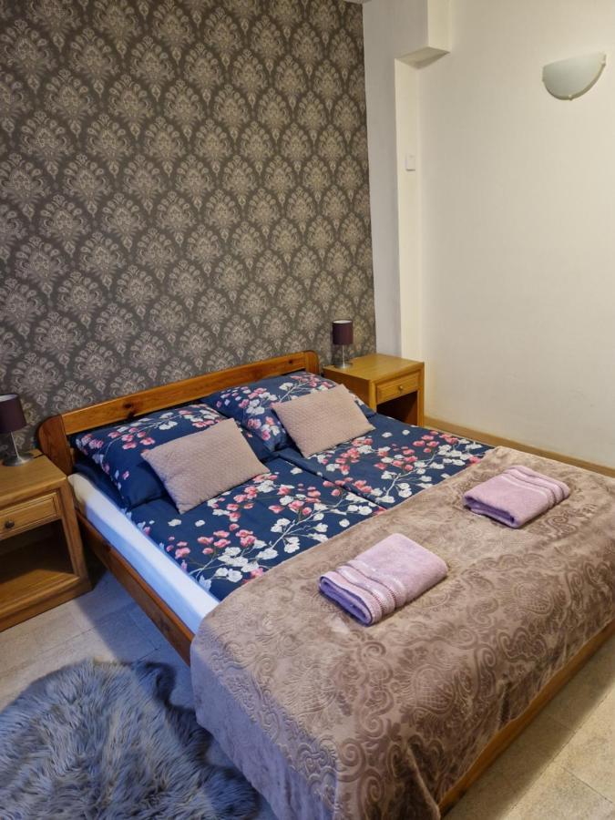 Zajazd Lesny Tuszyn Exteriér fotografie
