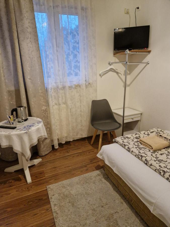 Zajazd Lesny Tuszyn Exteriér fotografie