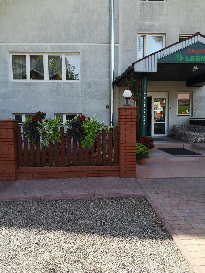 Zajazd Lesny Tuszyn Exteriér fotografie